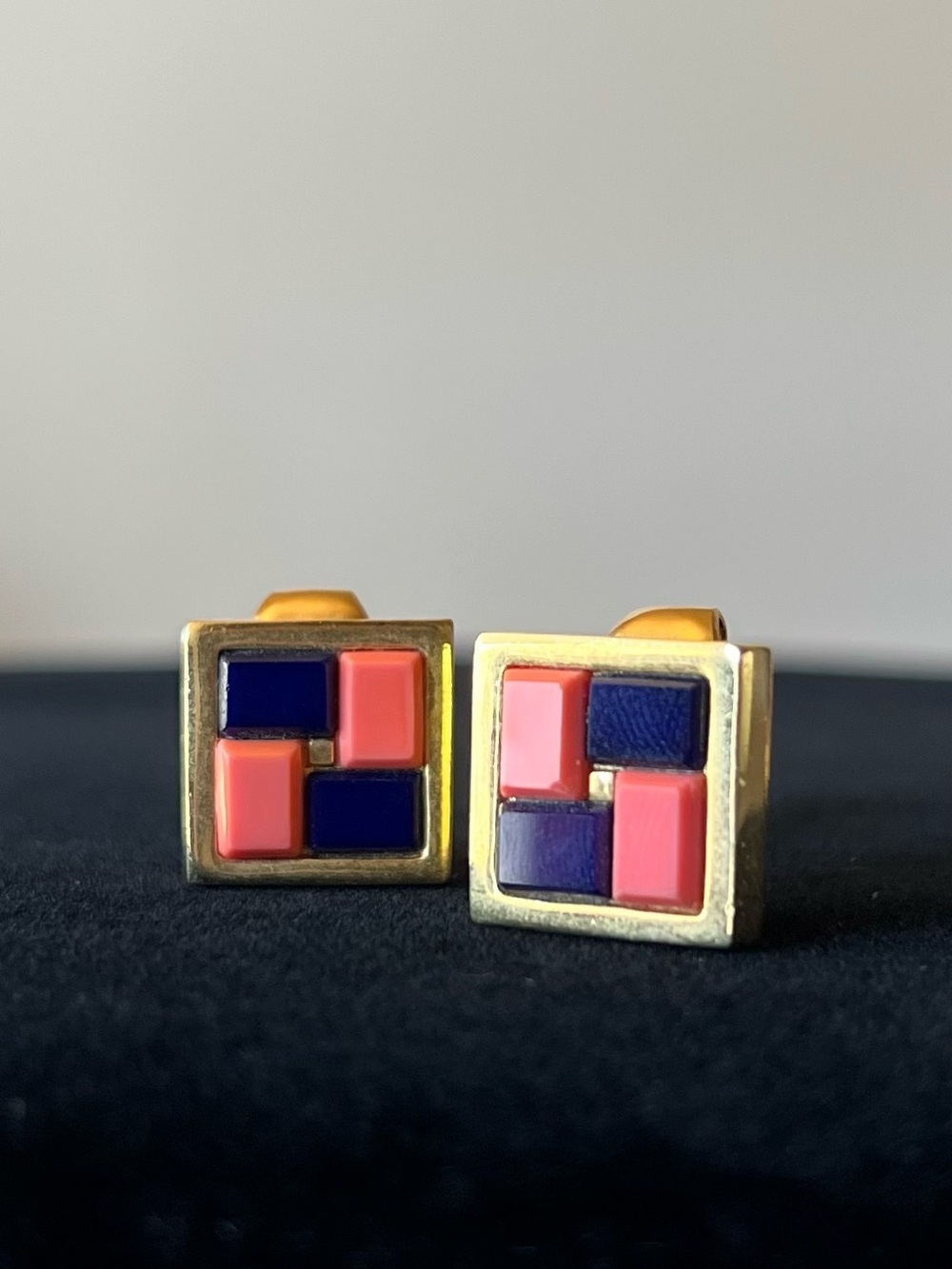 Vintage Givenchy Clip On Earrings - Picture 4 of 4